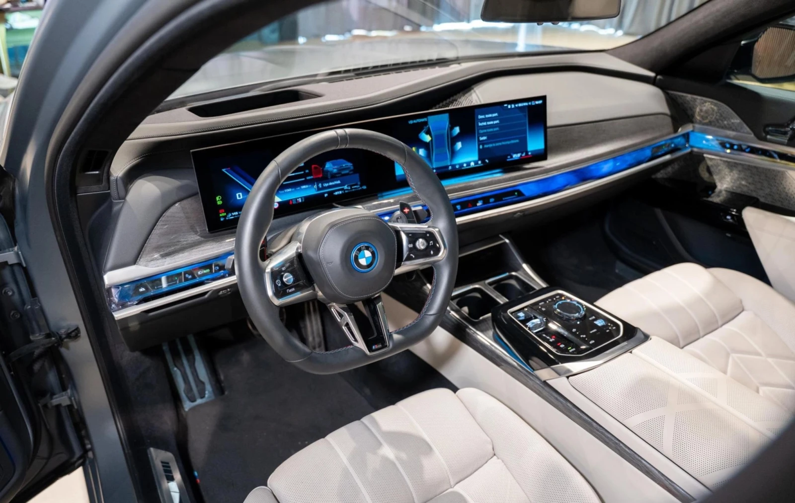 BMW 760 M760e Plug-in Hybrid xDrive - изображение 9