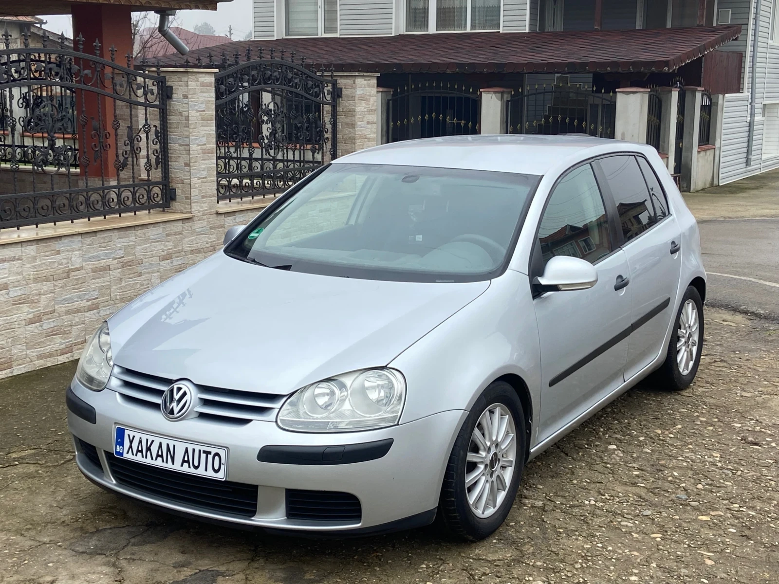 VW Golf !!!ПРОДАВА СЕ !!! Голф 5 1.9тди 105 к.с. 77kW 2005 - изображение 2