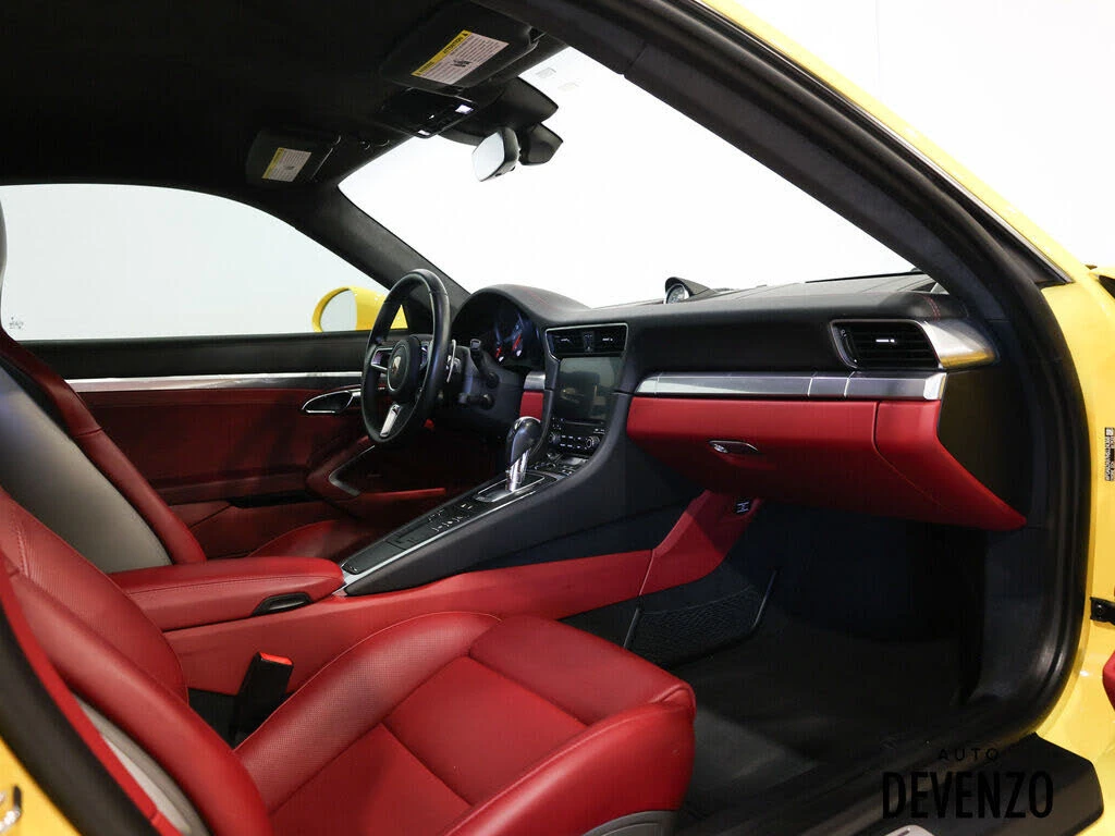 Porsche 911 Carrera 4S Coupe AWD - изображение 8