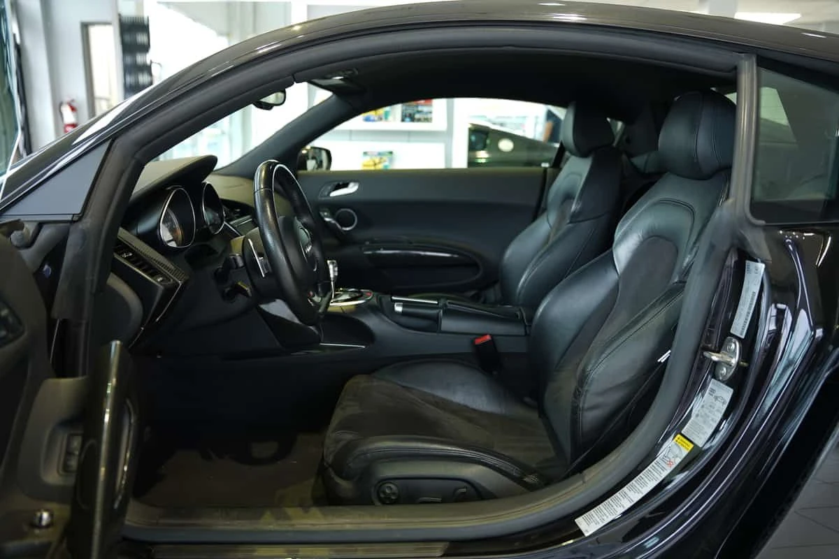 Audi R8 * V8 * CARFAX * ЦЕНА ДО БГ - изображение 5