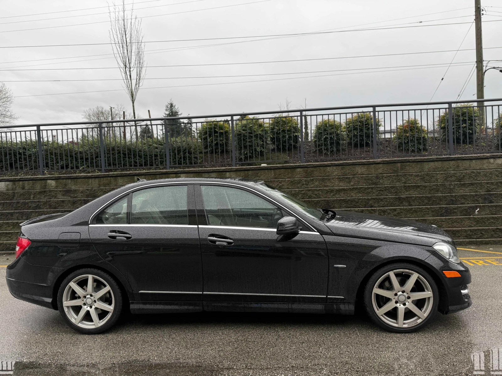 Mercedes-Benz C 350 4Matic * Подгрев * Панорама * Парктроници * , снимка 3 - Автомобили и джипове - 53918947