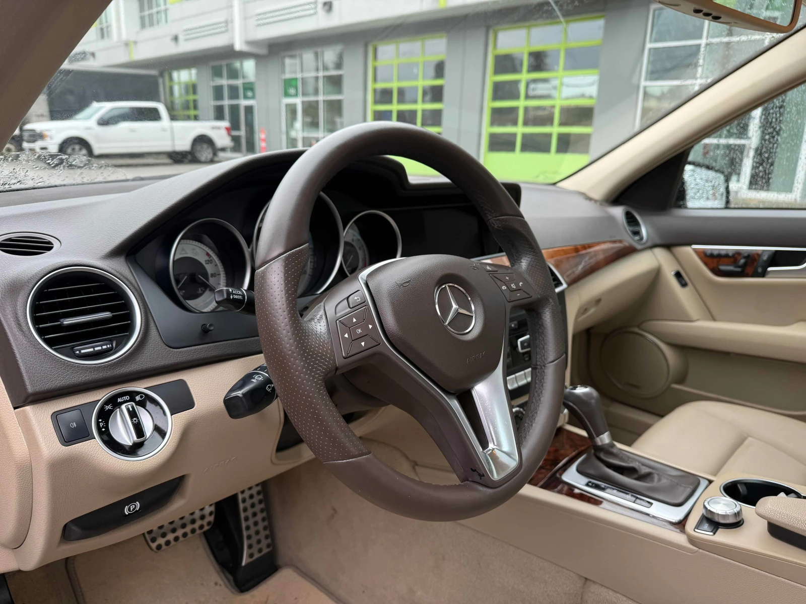 Mercedes-Benz C 350 4Matic * Подгрев * Панорама * Парктроници * , снимка 8 - Автомобили и джипове - 53918947