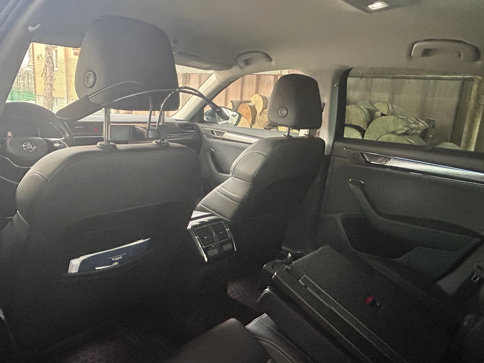 Skoda Superb Style plus 1.5 TSI, снимка 11 - Автомобили и джипове - 53924376