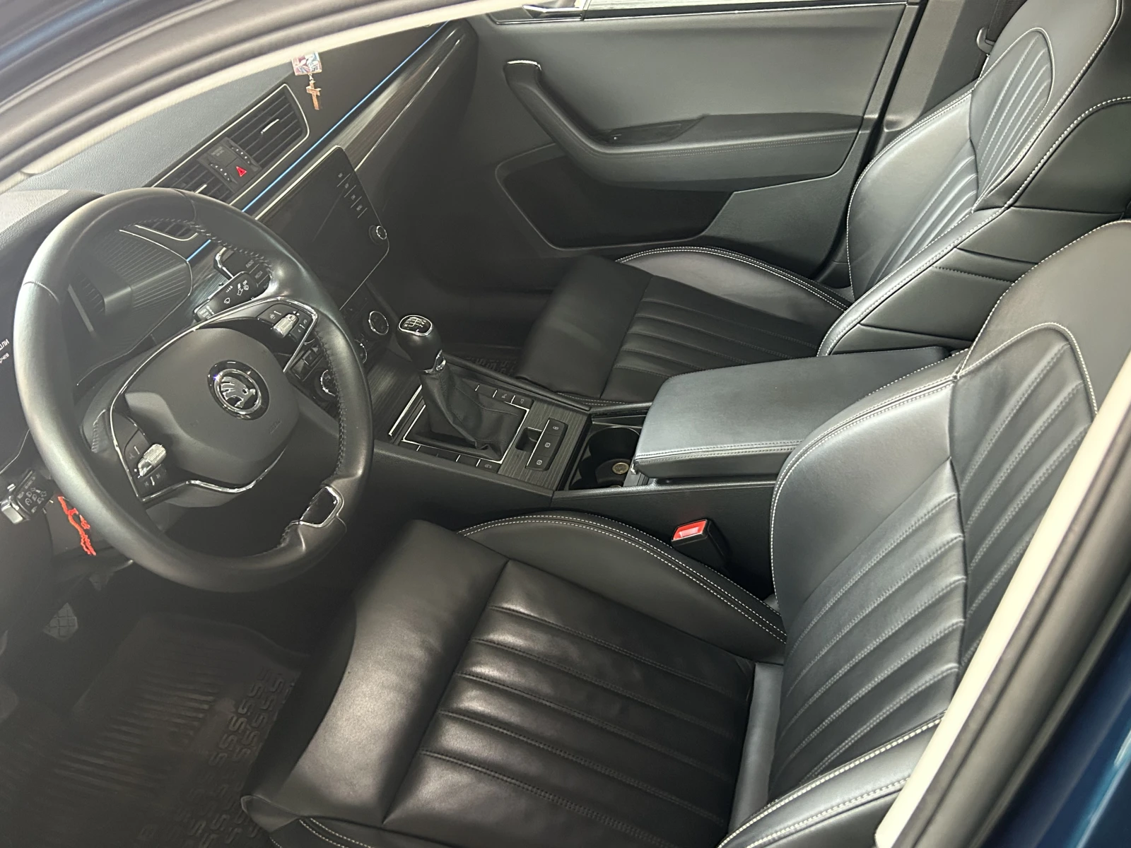 Skoda Superb Style plus 1.5 TSI, снимка 10 - Автомобили и джипове - 53924376