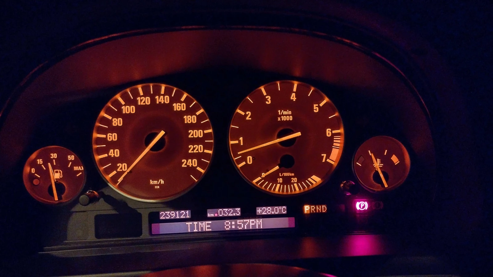 BMW 525, снимка 16 - Автомобили и джипове - 54116637