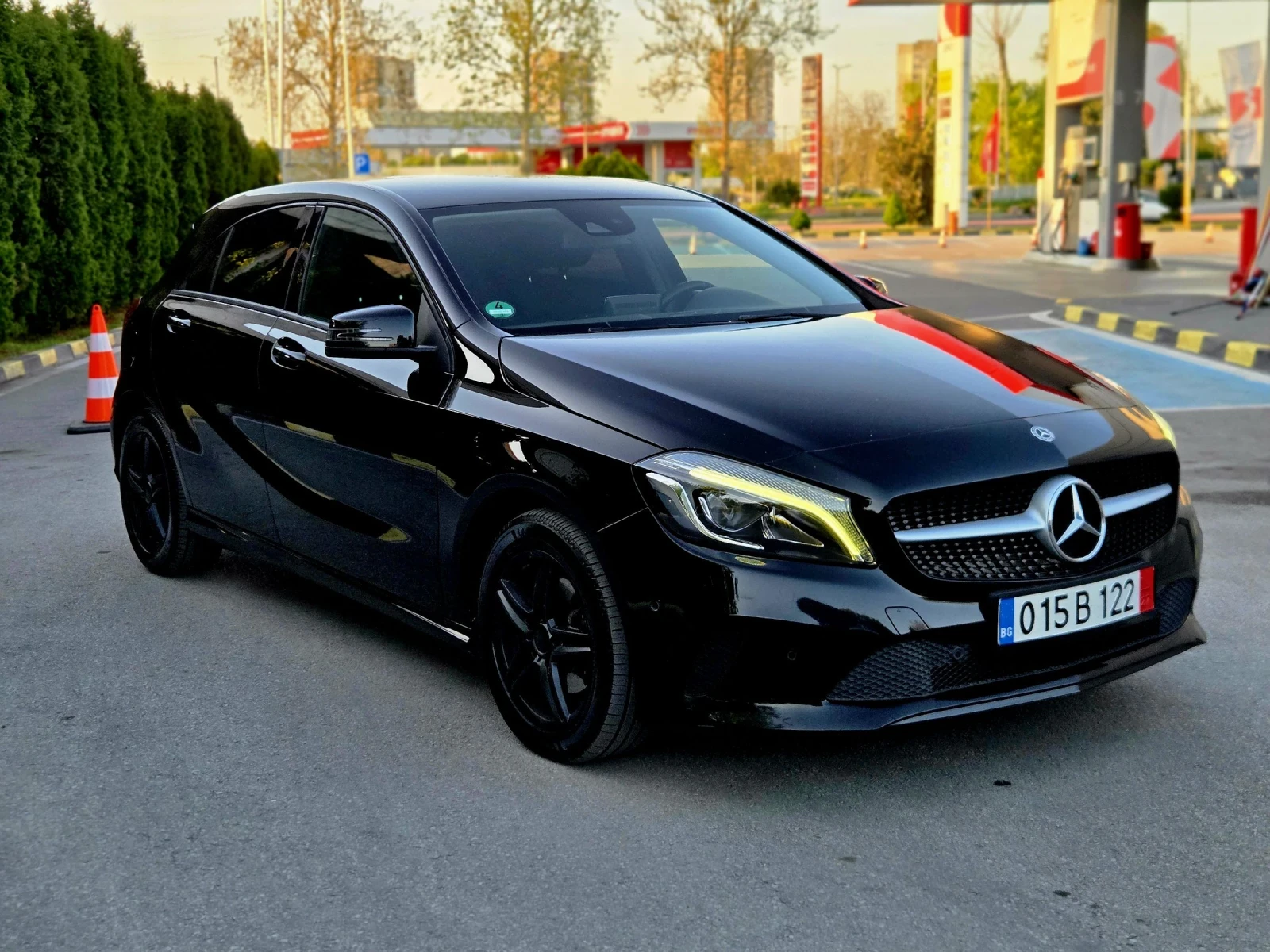 Mercedes-Benz A 200 FULL, снимка 3 - Автомобили и джипове - 54345111