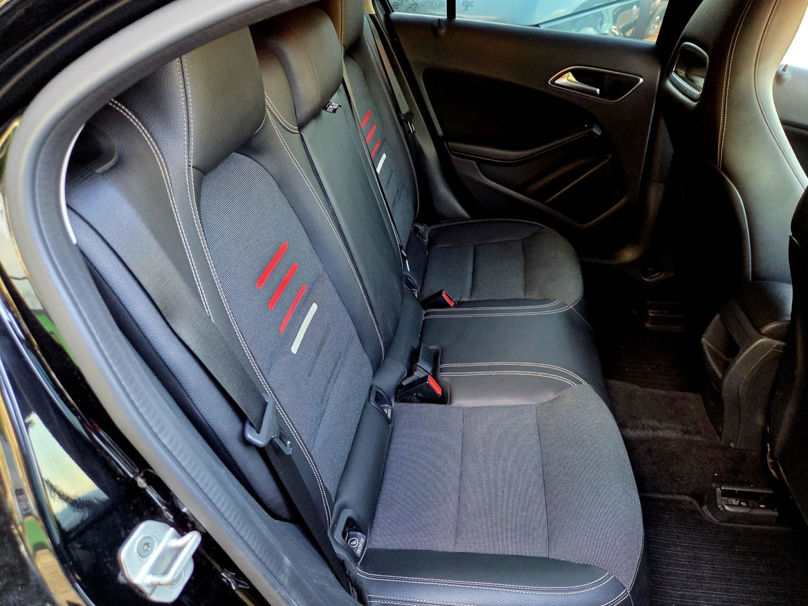 Mercedes-Benz A 200 FULL, снимка 10 - Автомобили и джипове - 54345111