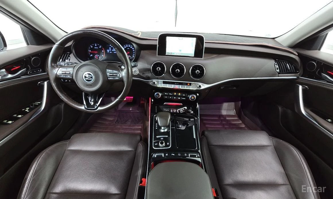 Kia Stinger, снимка 7 - Автомобили и джипове - 54640768