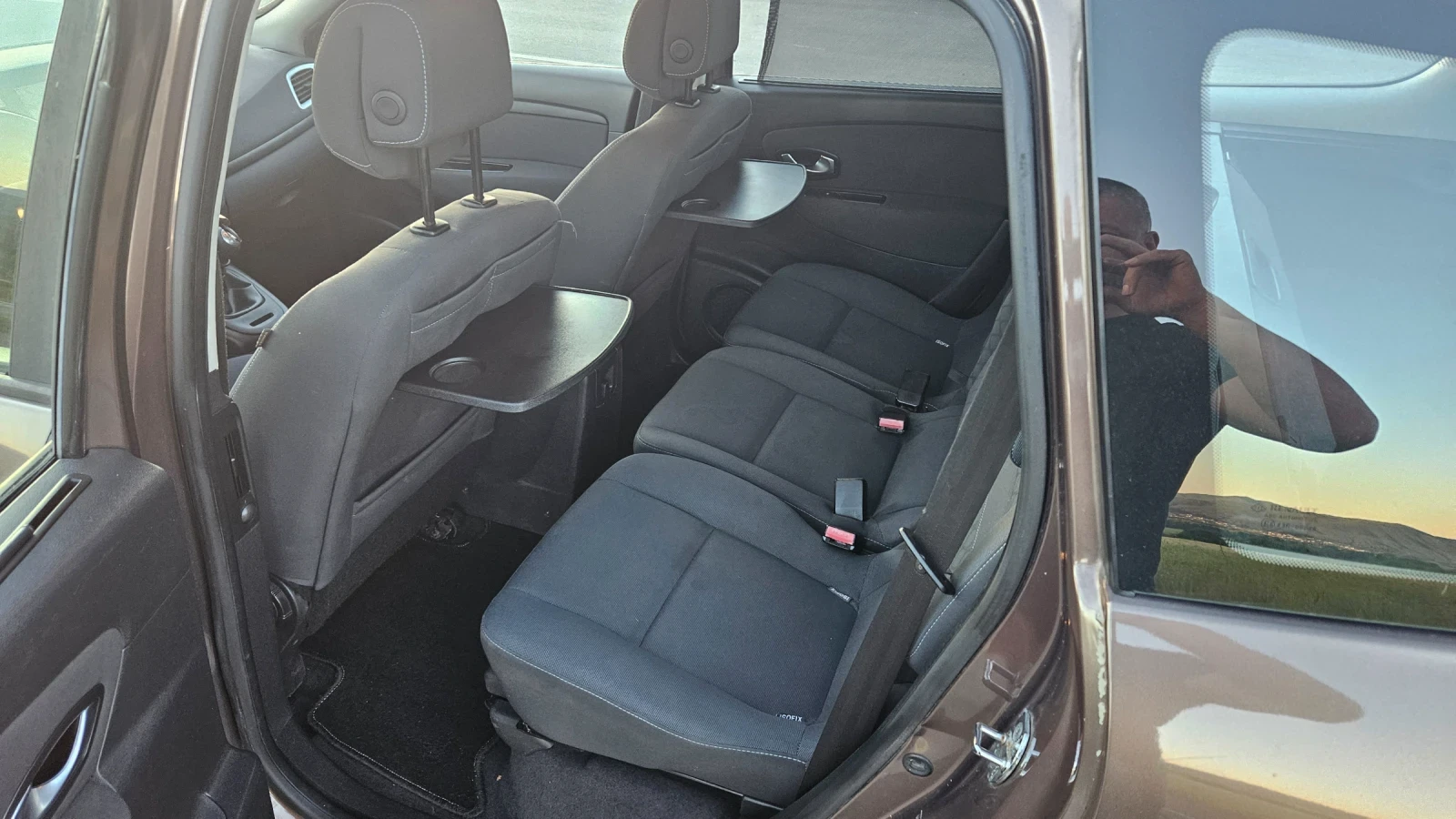 Renault Scenic 1.4 , снимка 13 - Автомобили и джипове - 54736537