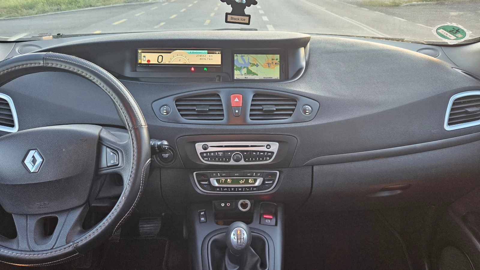 Renault Scenic 1.4 , снимка 10 - Автомобили и джипове - 54736537