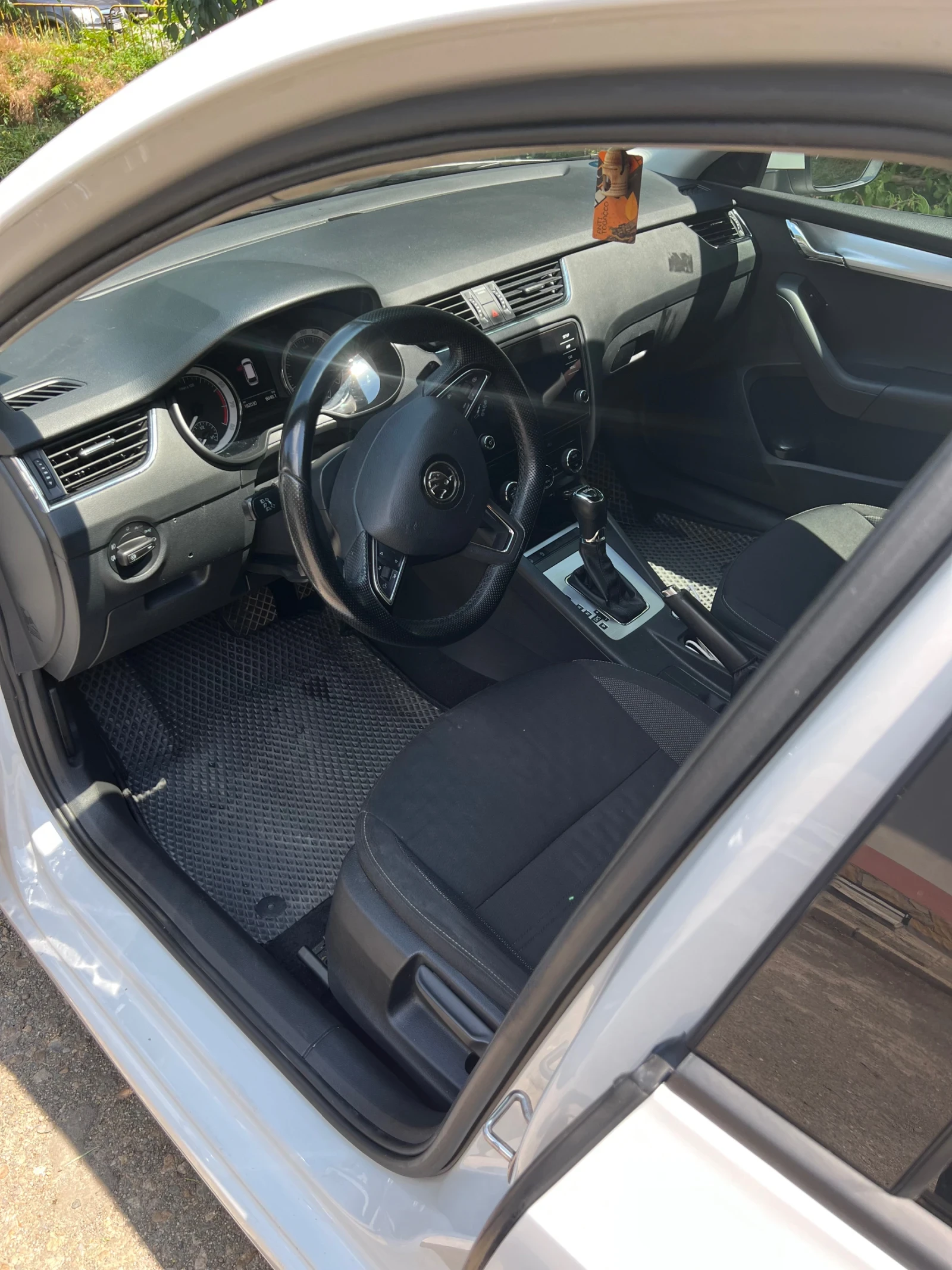 Skoda Octavia 1.5 метан/бензин, снимка 7 - Автомобили и джипове - 54801536
