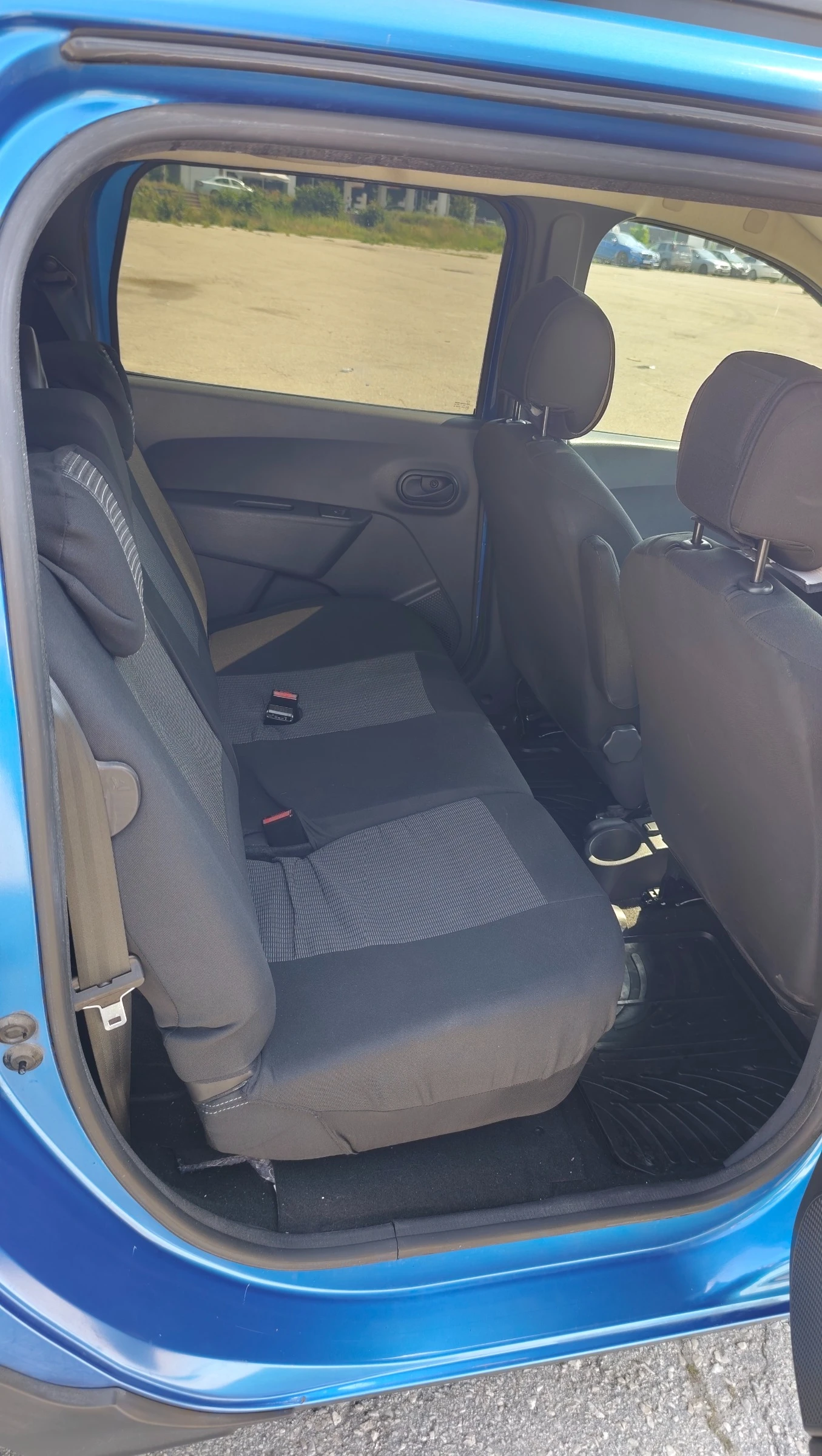 Dacia Lodgy STEPWAY 1.2Tce, снимка 8 - Автомобили и джипове - 54893166