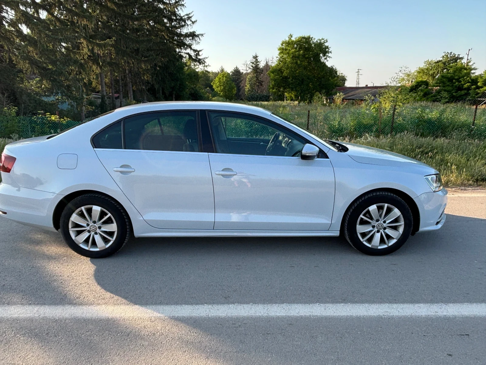 VW Jetta 1.4 TSI, снимка 2 - Автомобили и джипове - 54992612