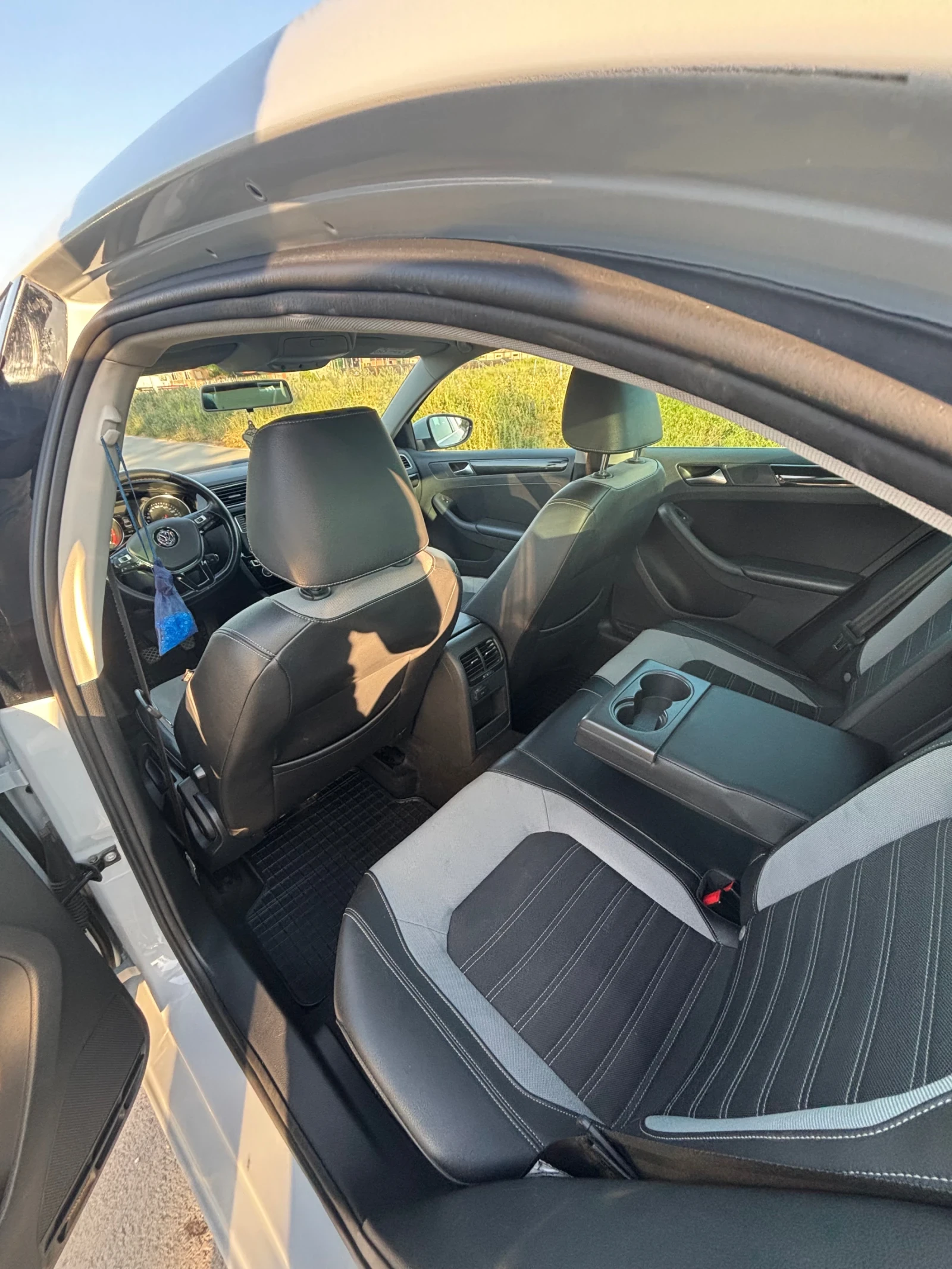 VW Jetta 1.4 TSI, снимка 12 - Автомобили и джипове - 54992612