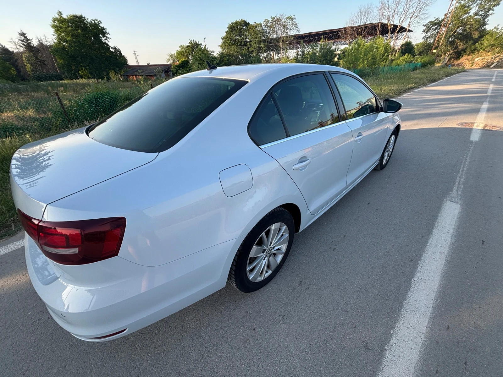 VW Jetta 1.4 TSI, снимка 8 - Автомобили и джипове - 54992612