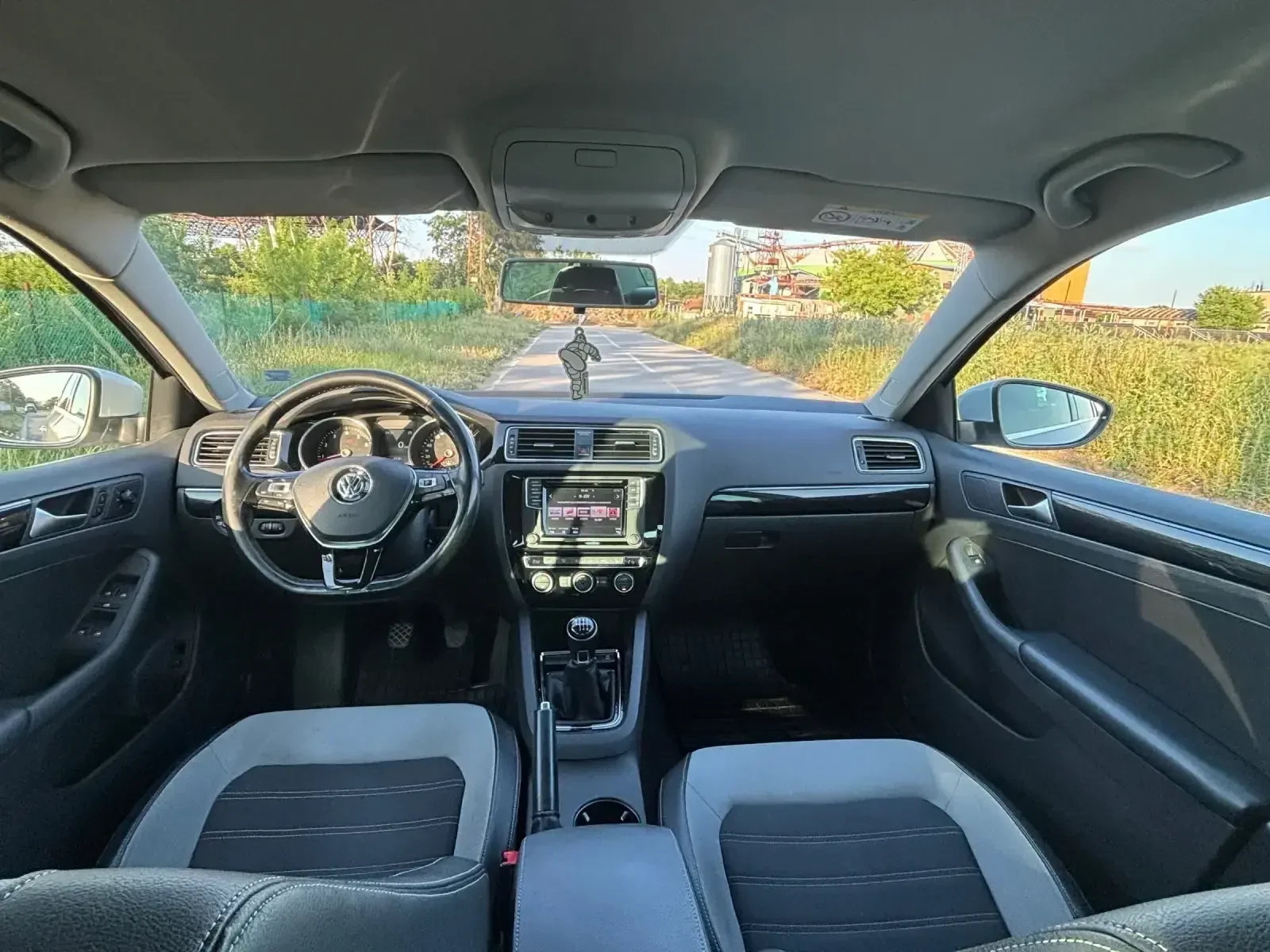 VW Jetta 1.4 TSI, снимка 10 - Автомобили и джипове - 54992612