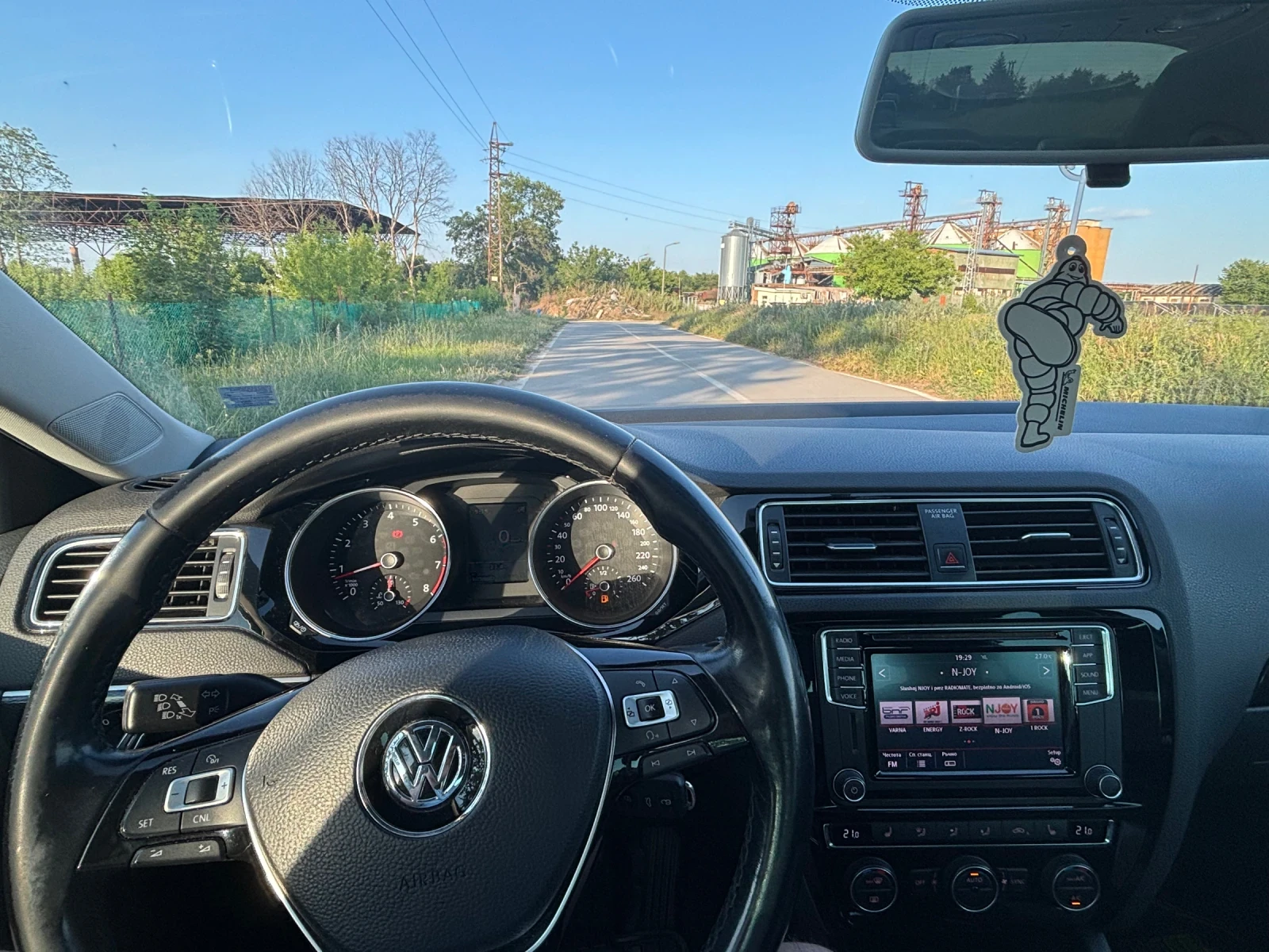 VW Jetta 1.4 TSI, снимка 11 - Автомобили и джипове - 54992612