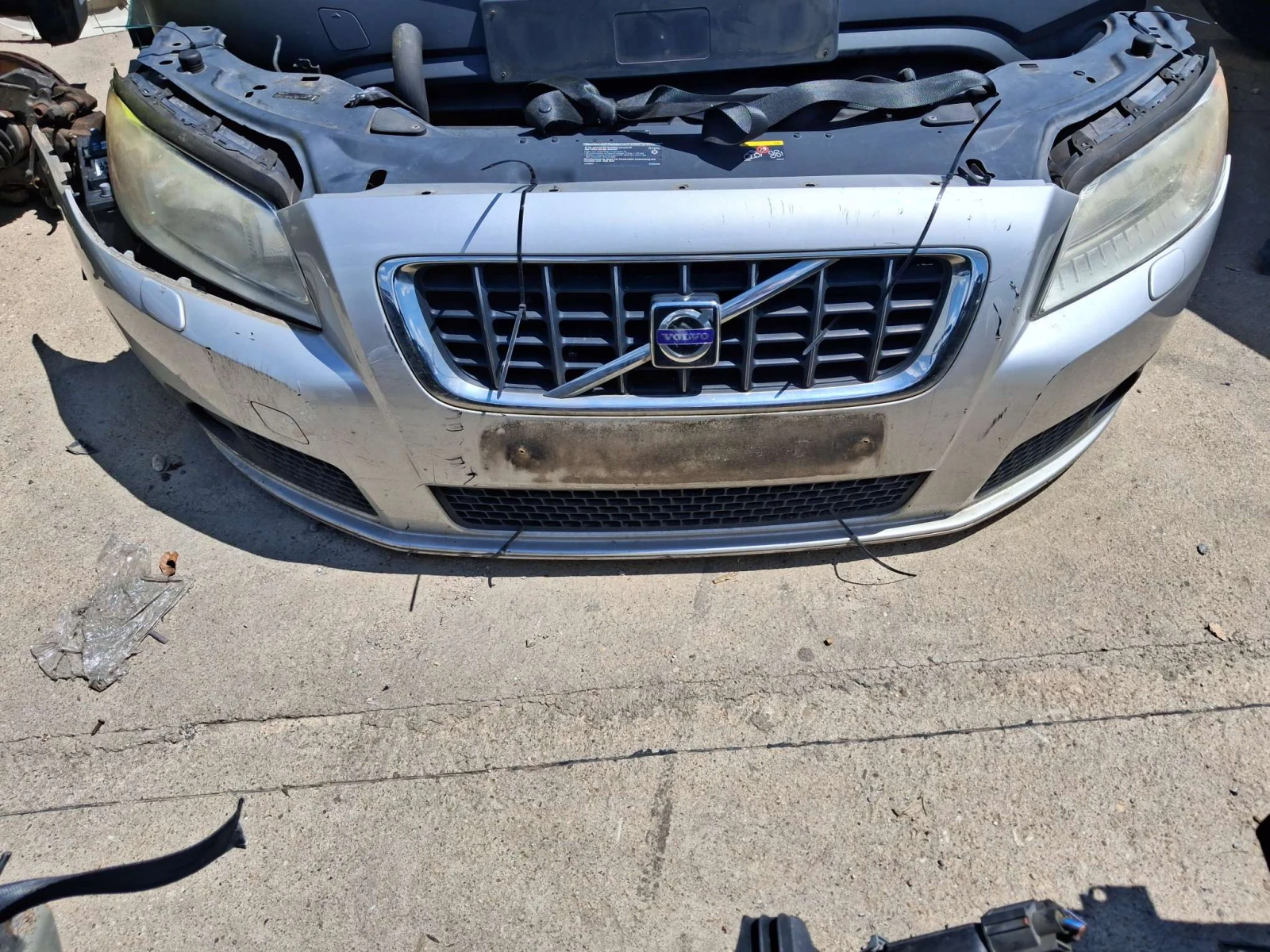 Volvo V70 2010, снимка 6 - Автомобили и джипове - 55191219