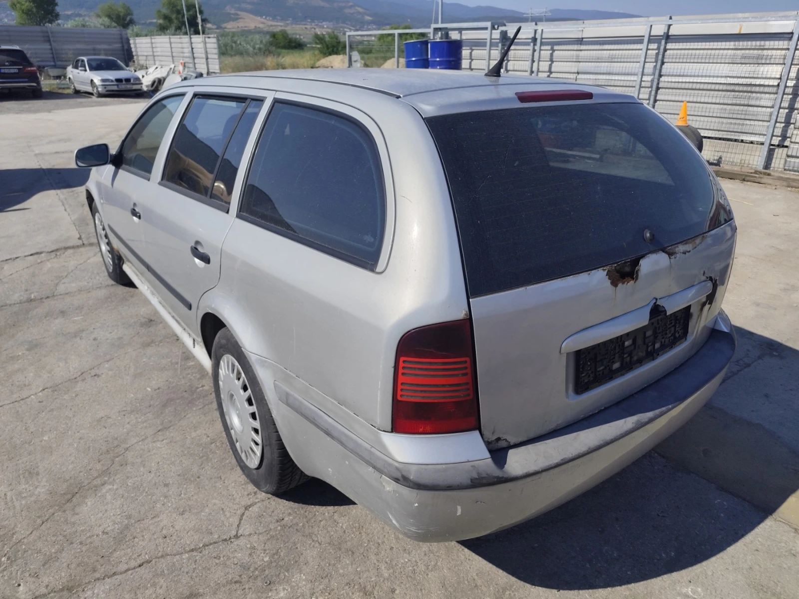 Skoda Octavia 1.9TDI, снимка 4 - Автомобили и джипове - 55536969