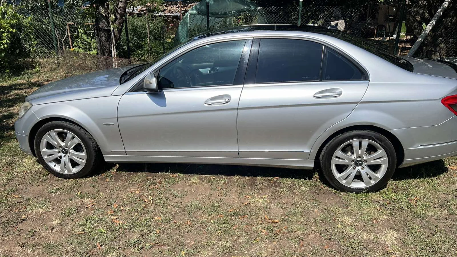 Mercedes-Benz C 320, снимка 4 - Автомобили и джипове - 55587411