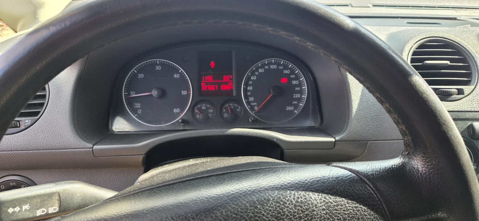 VW Caddy, снимка 8 - Автомобили и джипове - 56593126