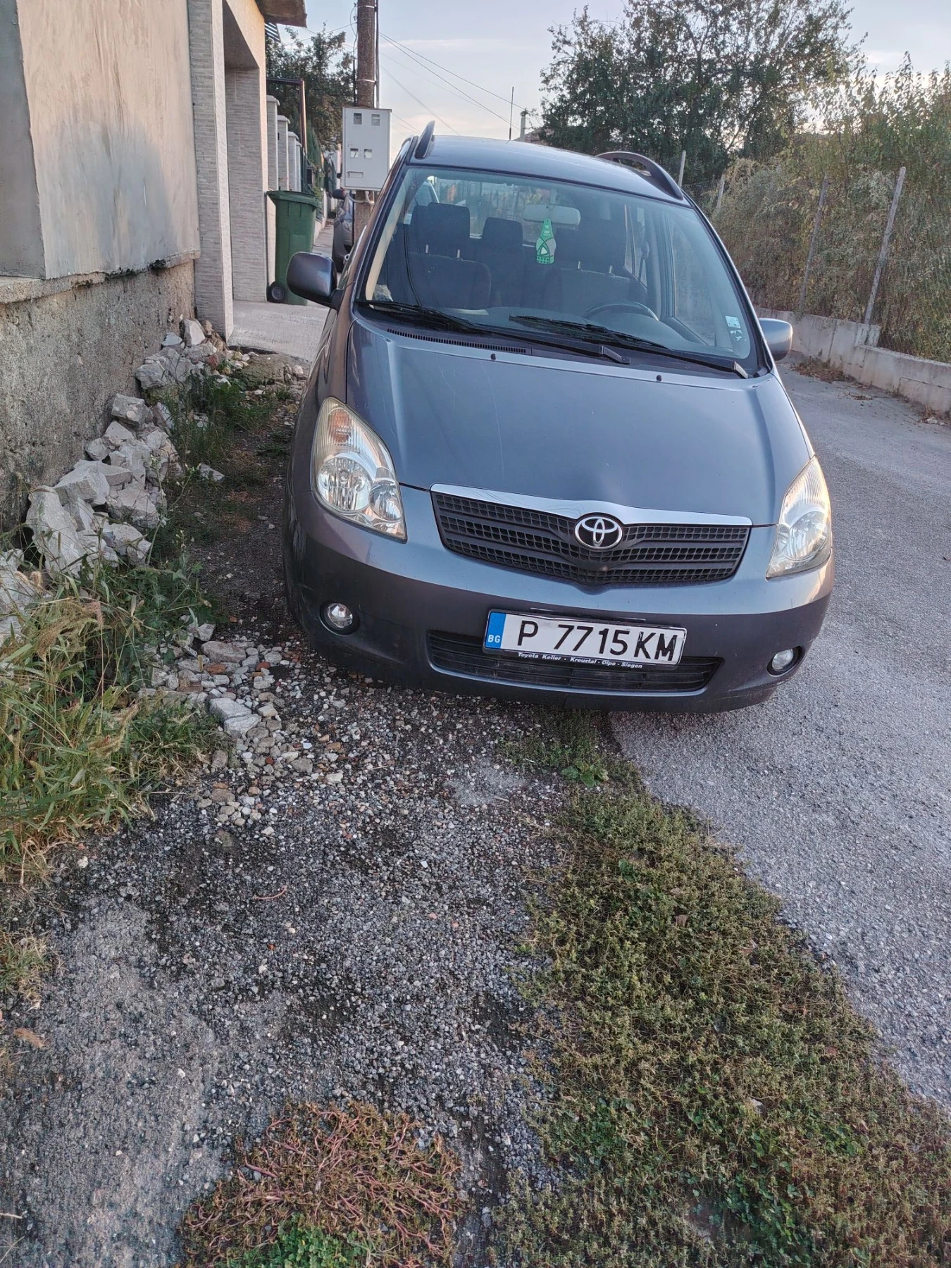 Toyota Corolla verso, снимка 3 - Автомобили и джипове - 56601849