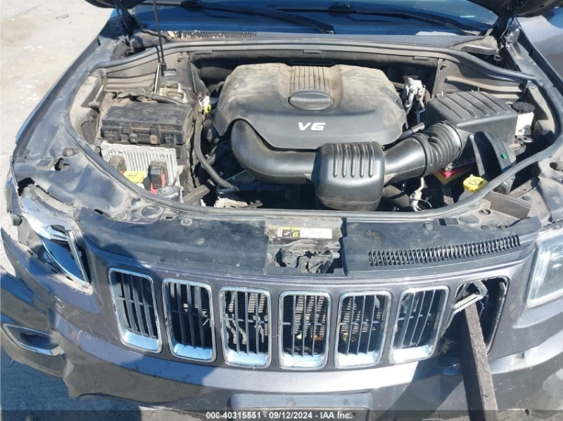 Jeep Grand cherokee LAREDO, снимка 3 - Автомобили и джипове - 47575560