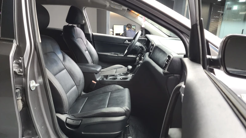 Kia Sportage 2.0 4WD TRENDY autogeorge.com, снимка 10 - Автомобили и джипове - 52176525