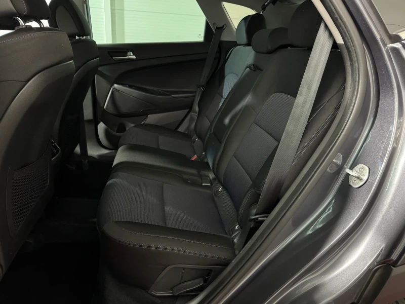 Hyundai Tucson 1.7 CRDI  X POSSIBLE - AUTOMATIC - 144.000 km!, снимка 16 - Автомобили и джипове - 52712701