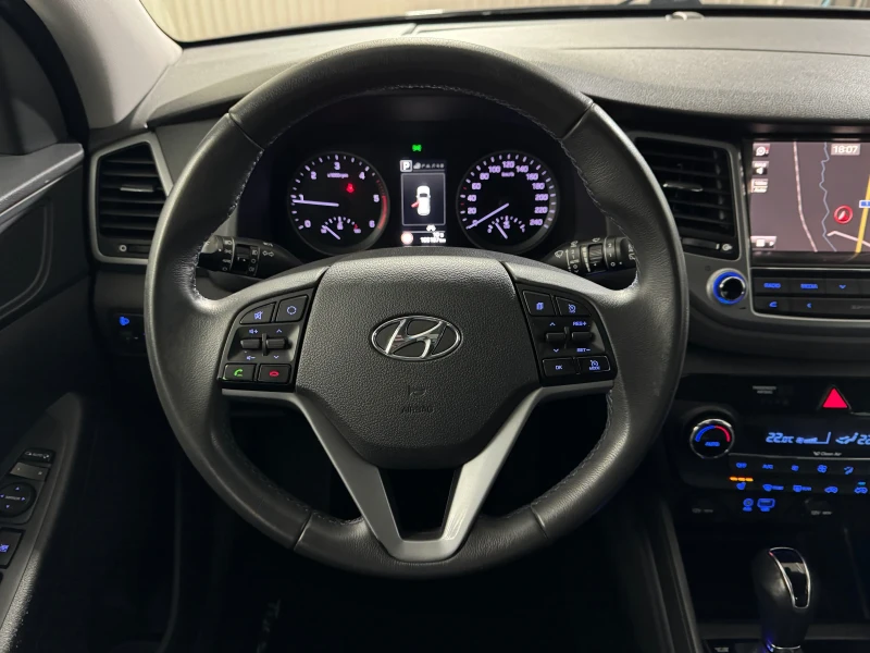 Hyundai Tucson 1.7 CRDI  X POSSIBLE - AUTOMATIC - 144.000 km!, снимка 11 - Автомобили и джипове - 52712701