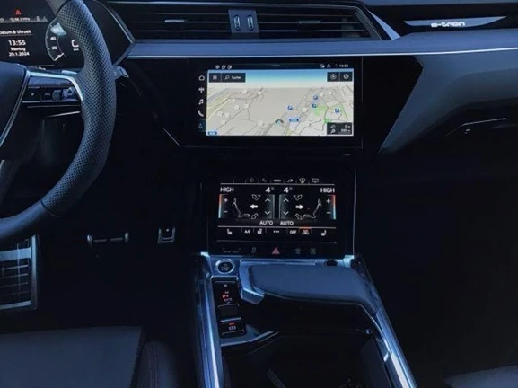 Audi Q8 e-Tron Sportback 55 = Black Optic Plus = �������� | Mobile.bg � ����������� 8