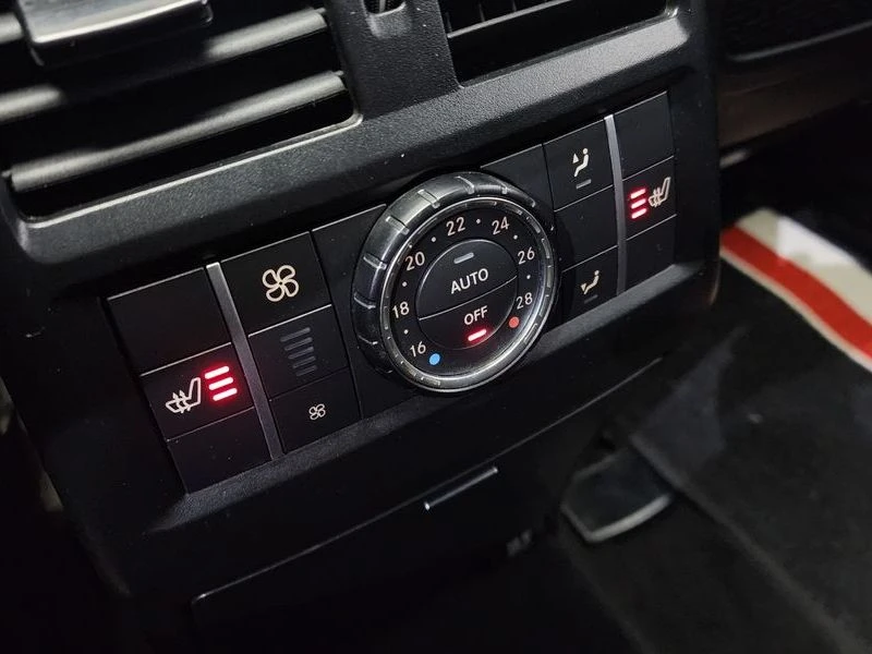 Mercedes-Benz GLE 4MATIC* HARMAN KARDON* DISTRONIC* 360* TV* PANO* , снимка 16 - Автомобили и джипове - 55336449