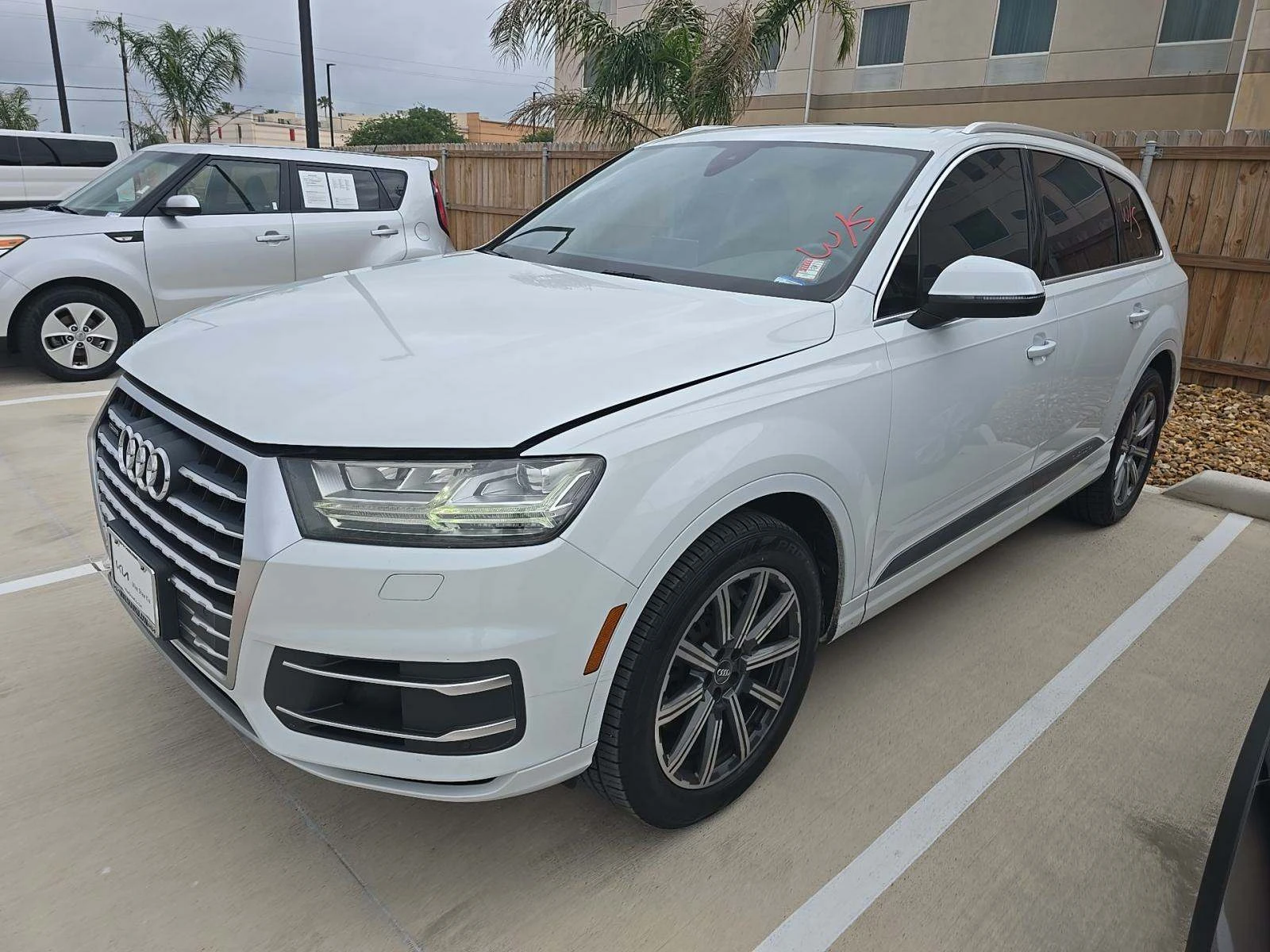 Audi Q7 3.0T Premium Plus - изображение 2