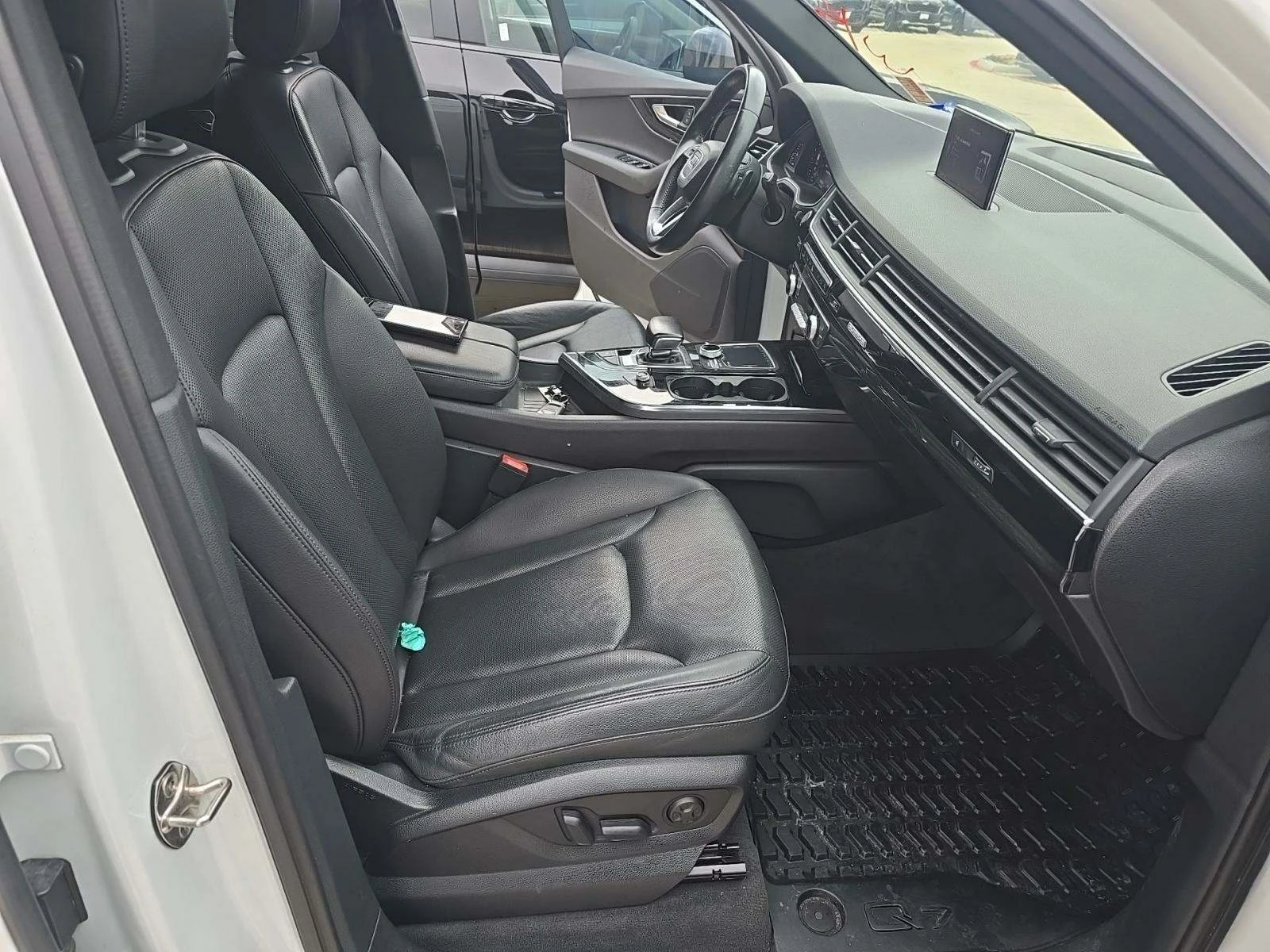 Audi Q7 3.0T Premium Plus - изображение 8