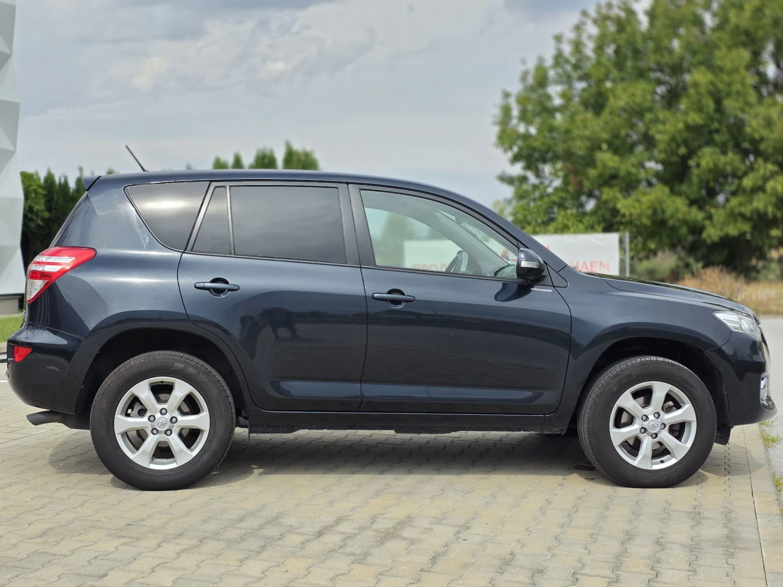 Toyota Rav4 2.0i 4x4 swiss edition 103000km!  - изображение 6