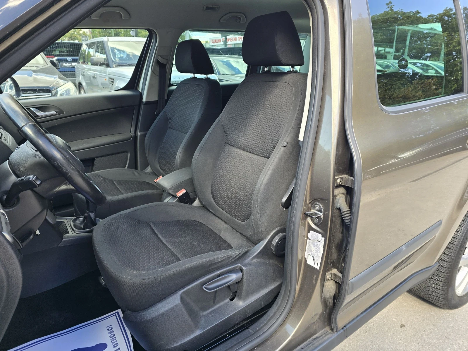 Skoda Yeti 1.2tsi 105к.с Active Топ състояние  - изображение 9