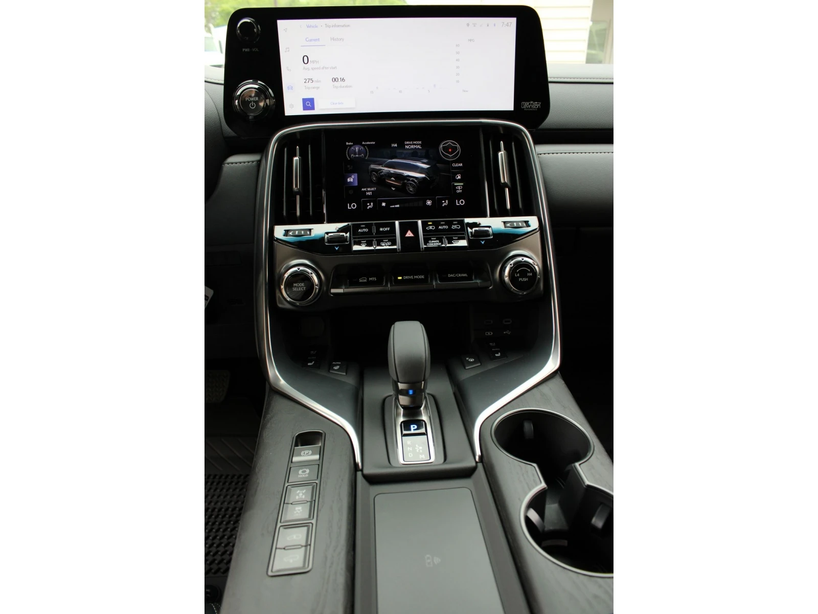 Lexus LX 700h Hybrid, Монитори, Soft Close, Месечна вноска от 27 - изображение 7