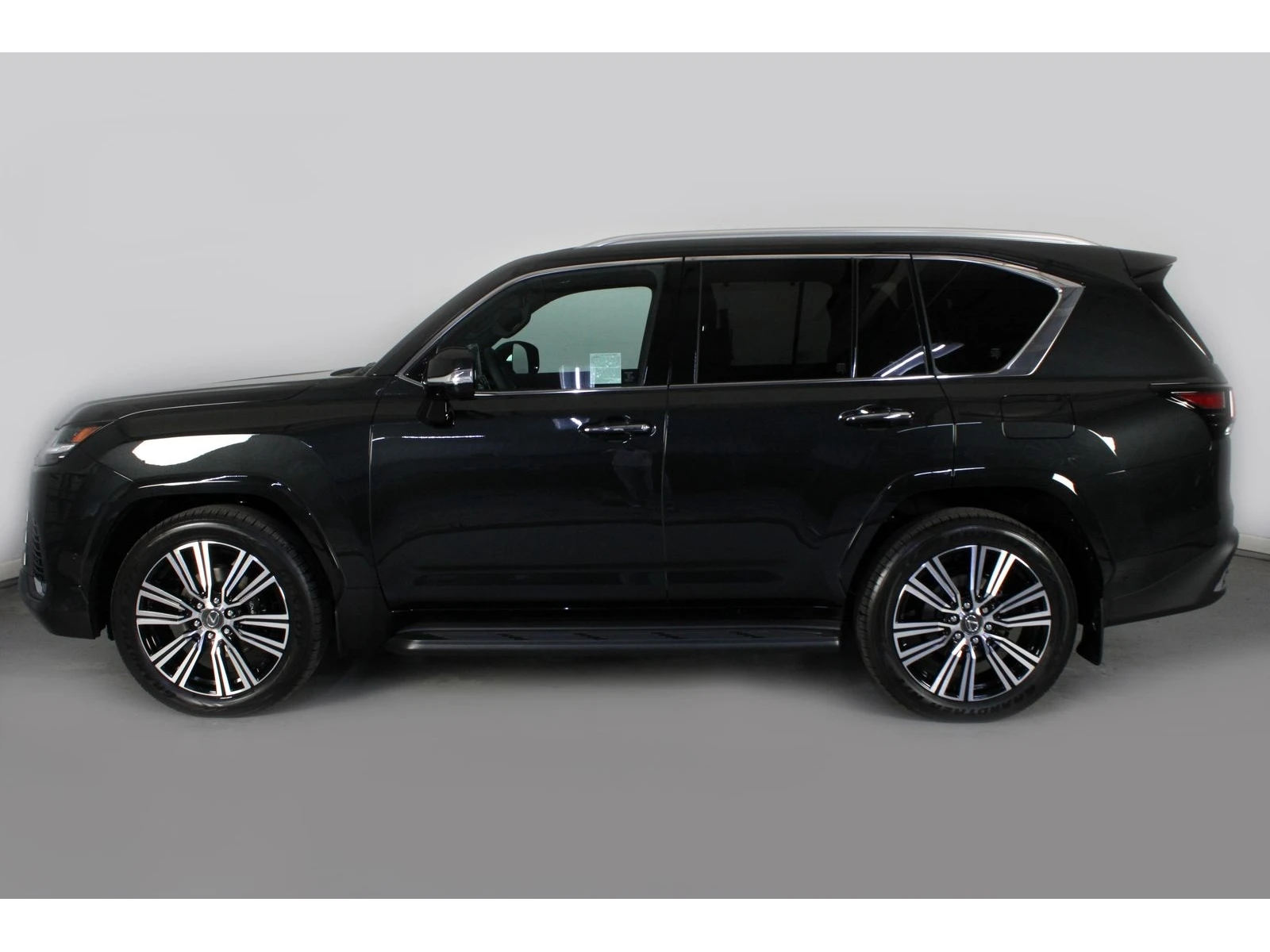 Lexus LX 700h Hybrid, Монитори, Soft Close, Месечна вноска от 27 - изображение 3