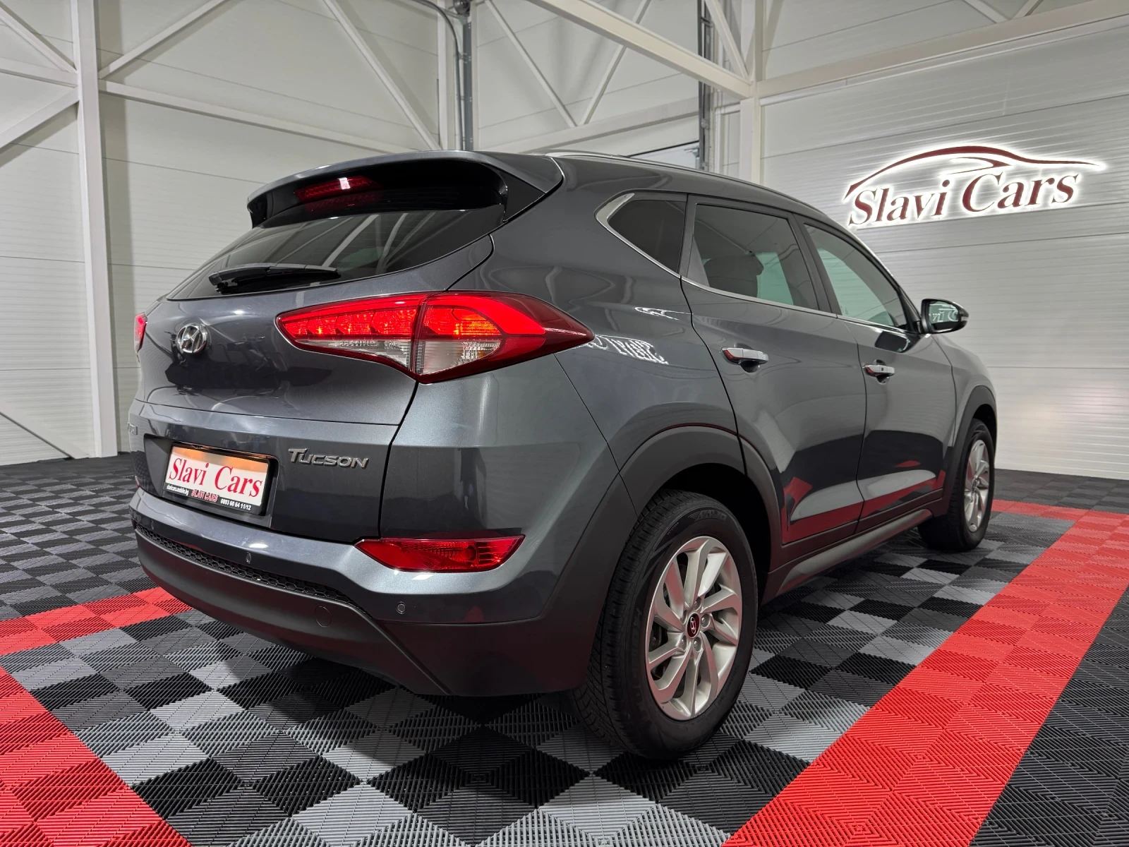 Hyundai Tucson 1.7 CRDI  X POSSIBLE - AUTOMATIC - 144.000 km! - изображение 6
