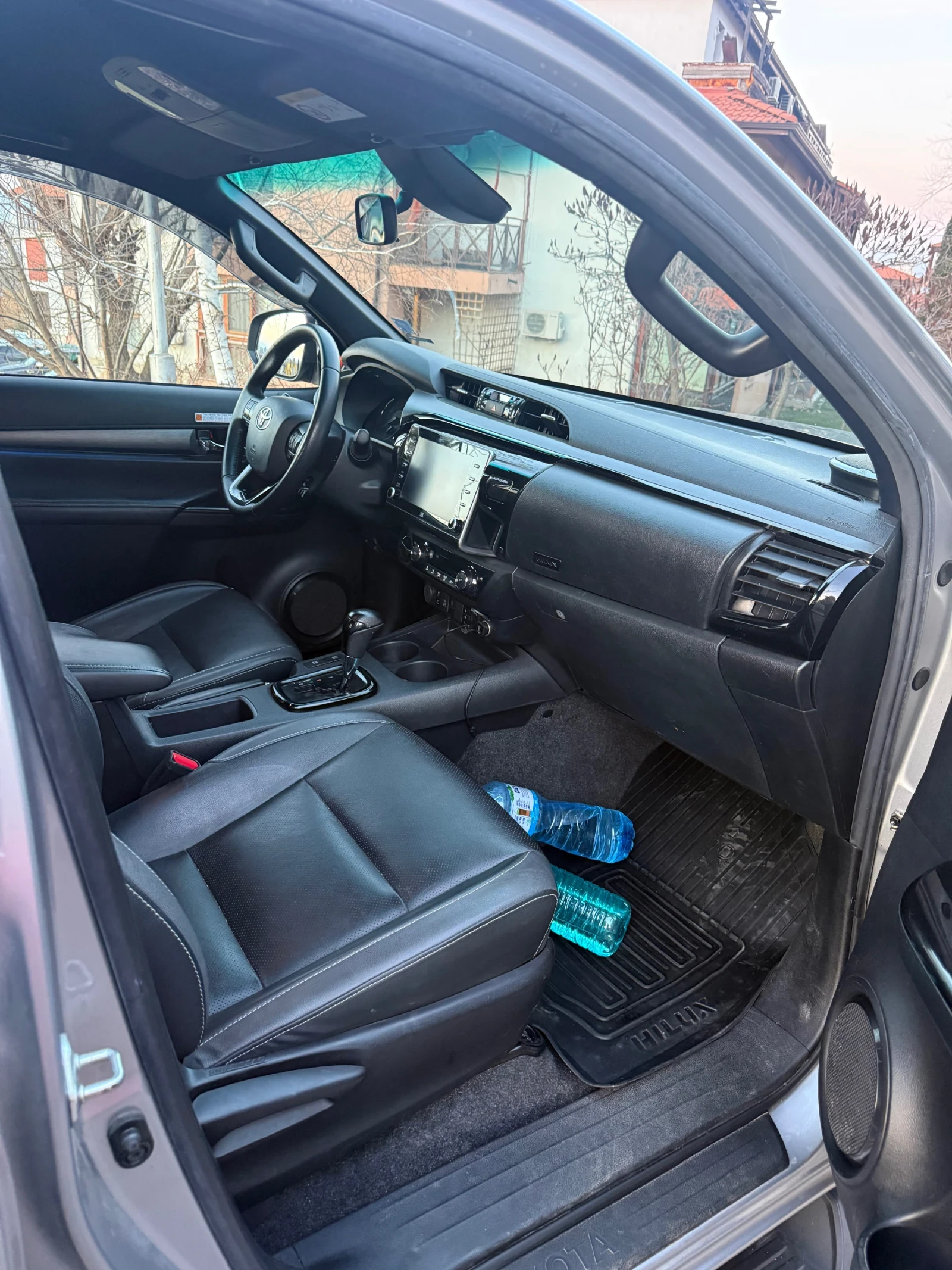 Toyota Hilux ТОП 2.8 D4D 204 коня JBL, снимка 12 - Автомобили и джипове - 53829815