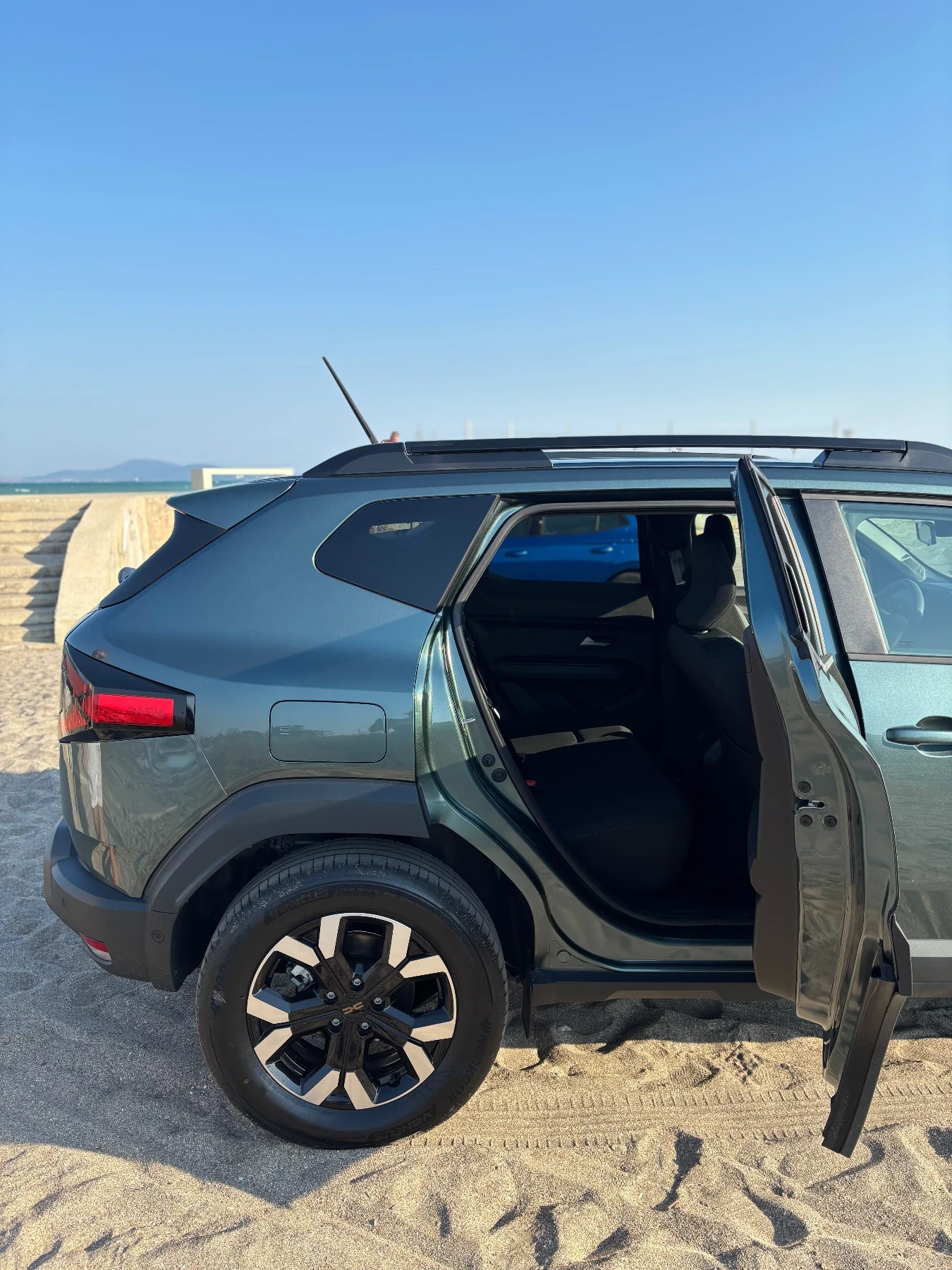 Dacia Duster Eco-g 100, снимка 13 - Автомобили и джипове - 53922009