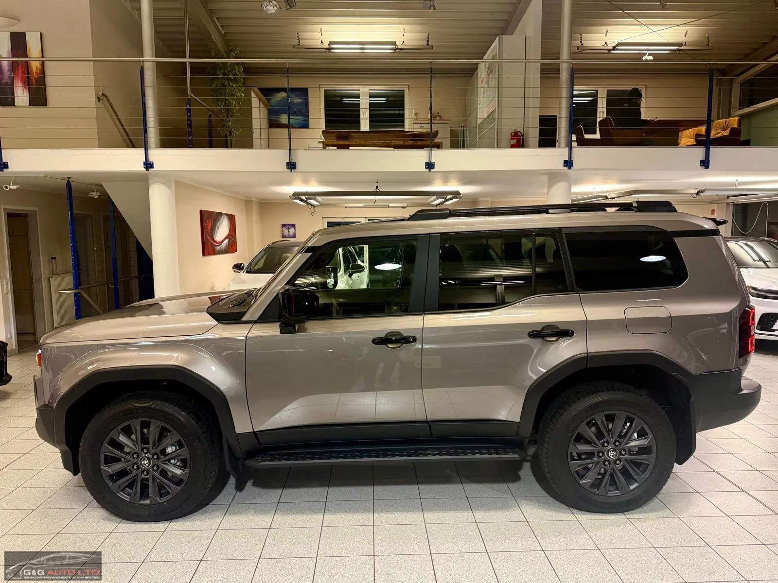 Toyota Land cruiser НОВ!/LC250/205HP/LOUNGE/PANO/360/HUD/JBL/MEMO/206q, снимка 3 - Автомобили и джипове - 54294407