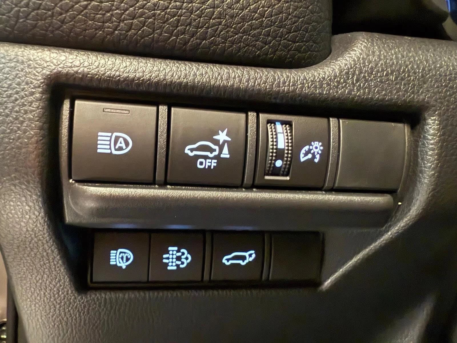 Toyota Land cruiser НОВ!/LC250/205HP/LOUNGE/PANO/360/HUD/JBL/MEMO/206q, снимка 14 - Автомобили и джипове - 54294407