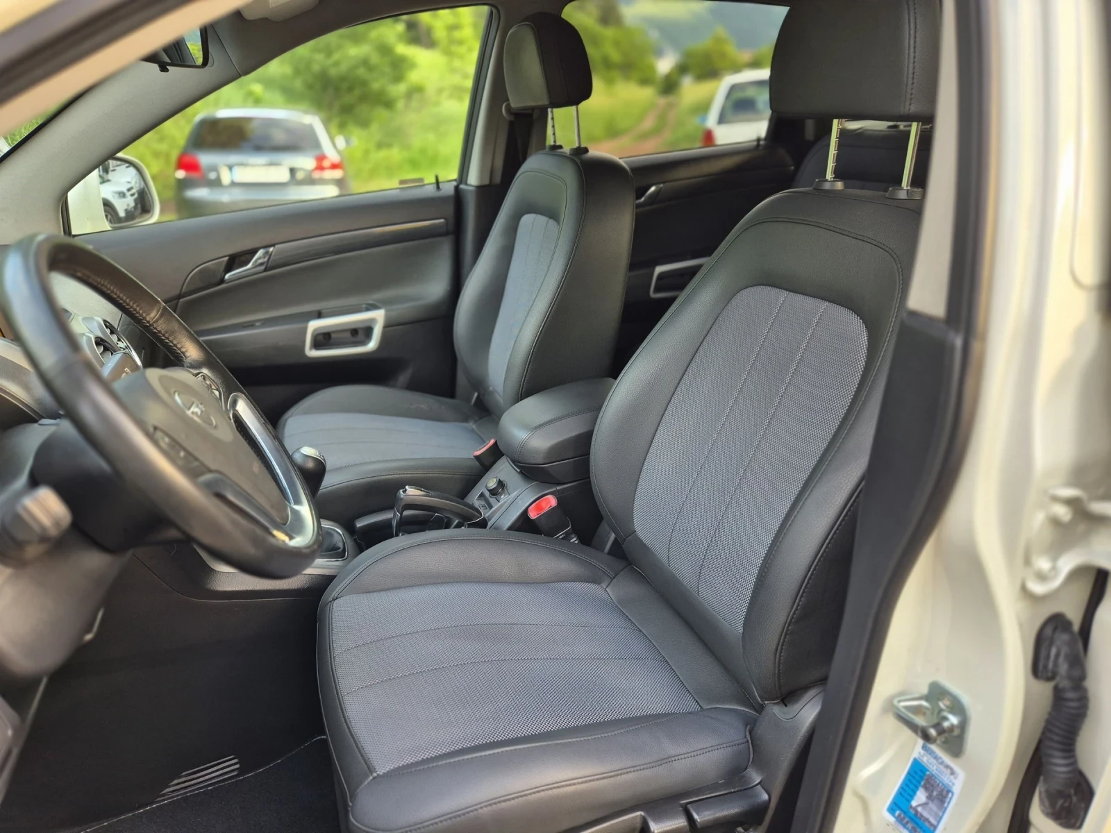 Opel Antara 2.0 CDTI, снимка 9 - Автомобили и джипове - 54622382