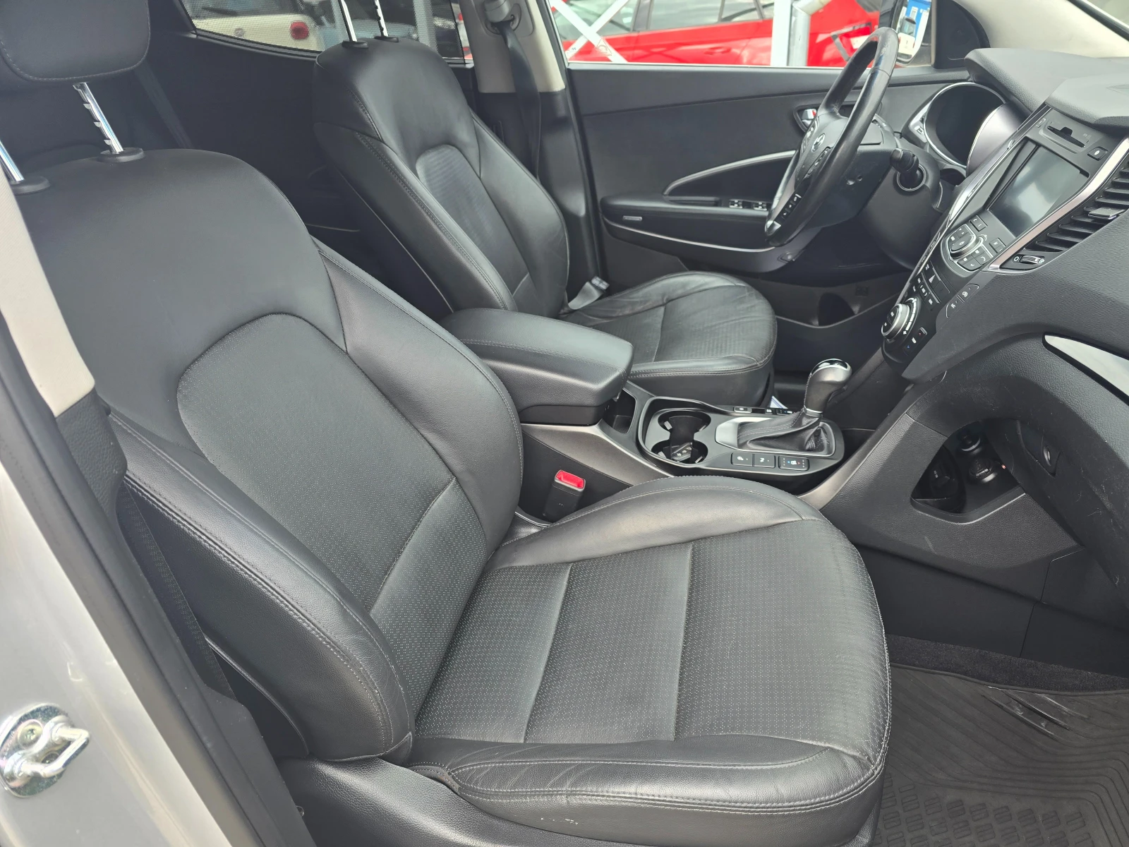 Hyundai Santa fe 2.2CRDI 4WD ! ! РЕАЛНИ КИЛОМЕТРИ , снимка 10 - Автомобили и джипове - 54861861