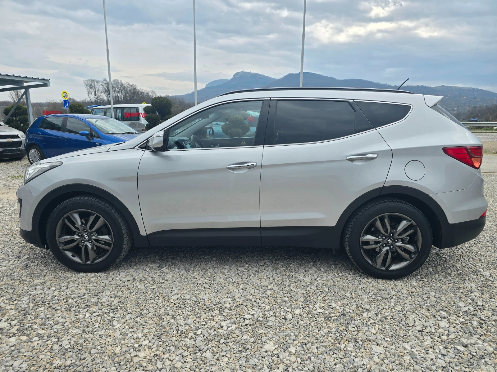 Hyundai Santa fe 2.2CRDI 4WD ! ! РЕАЛНИ КИЛОМЕТРИ , снимка 2 - Автомобили и джипове - 54861861