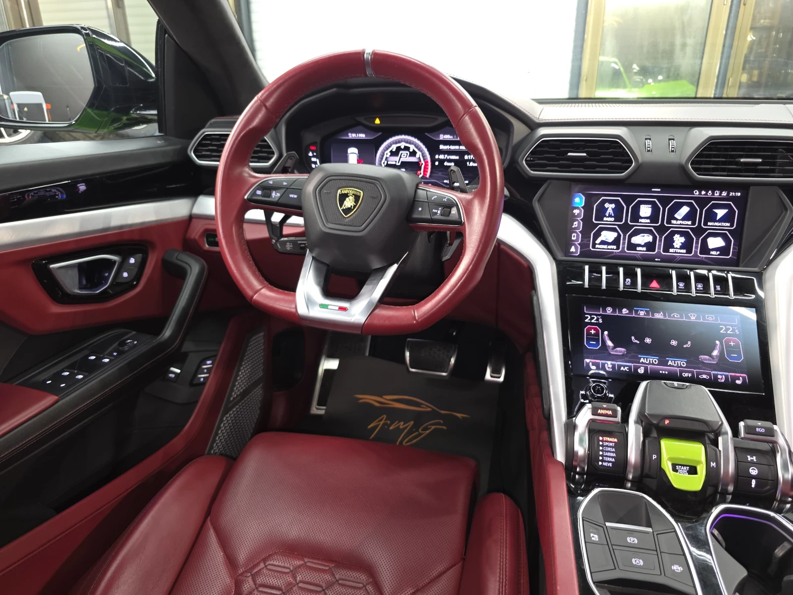 Lamborghini Urus, снимка 10 - Автомобили и джипове - 55033166