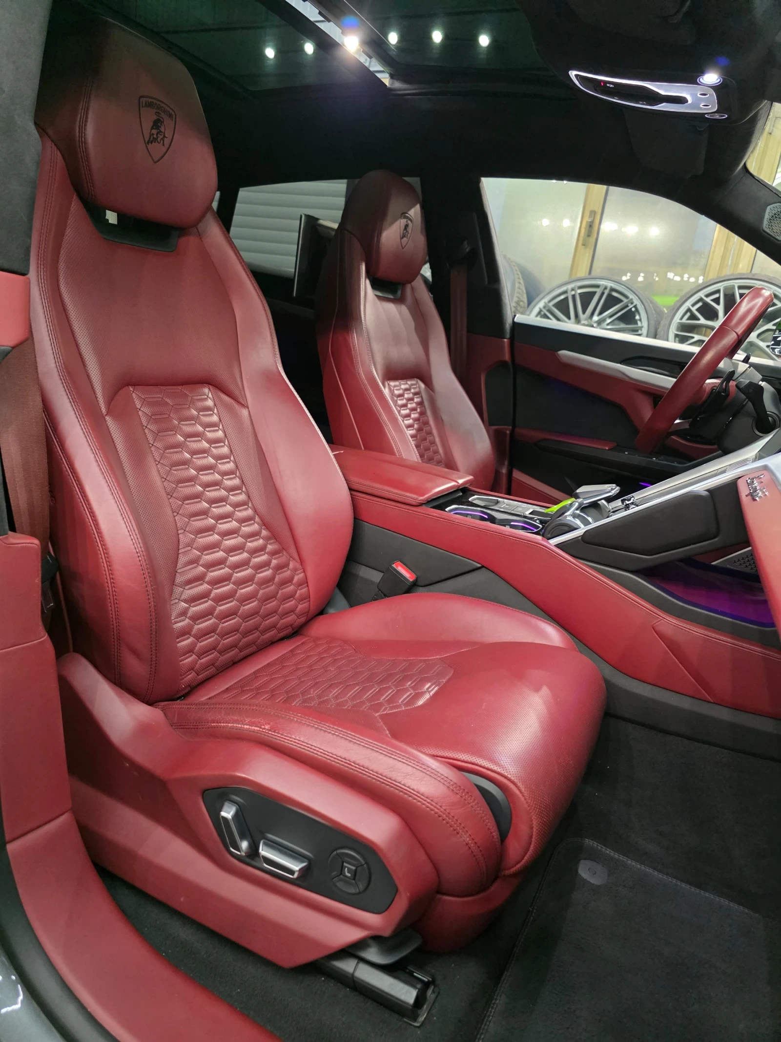 Lamborghini Urus, снимка 14 - Автомобили и джипове - 55033166