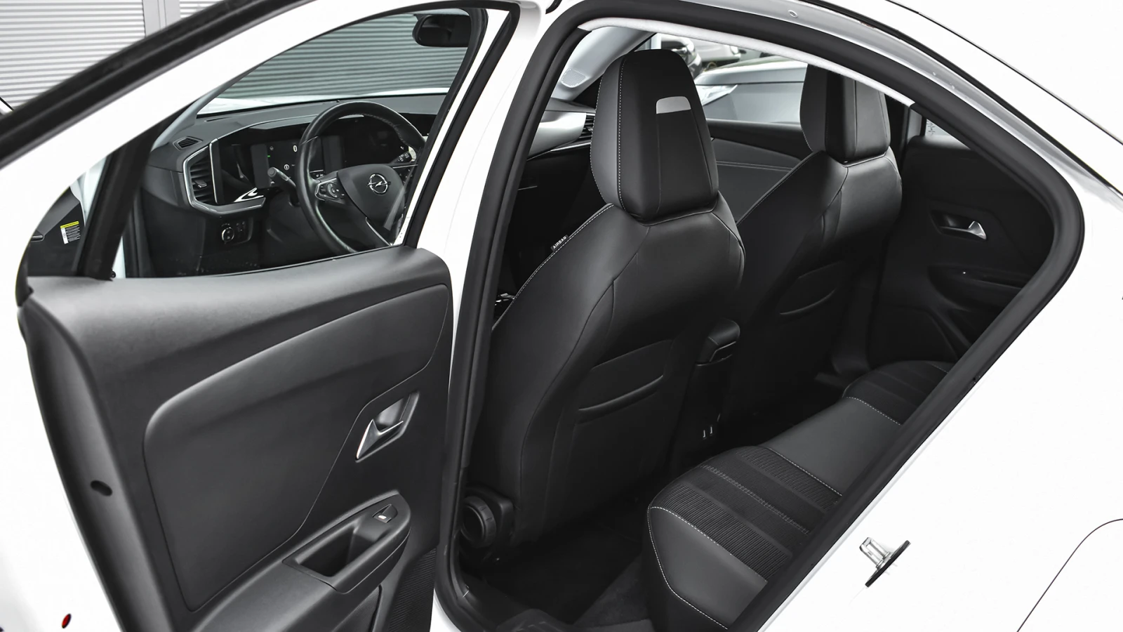 Opel Mokka e-Elegance 50 kWh, снимка 9 - Автомобили и джипове - 55044975