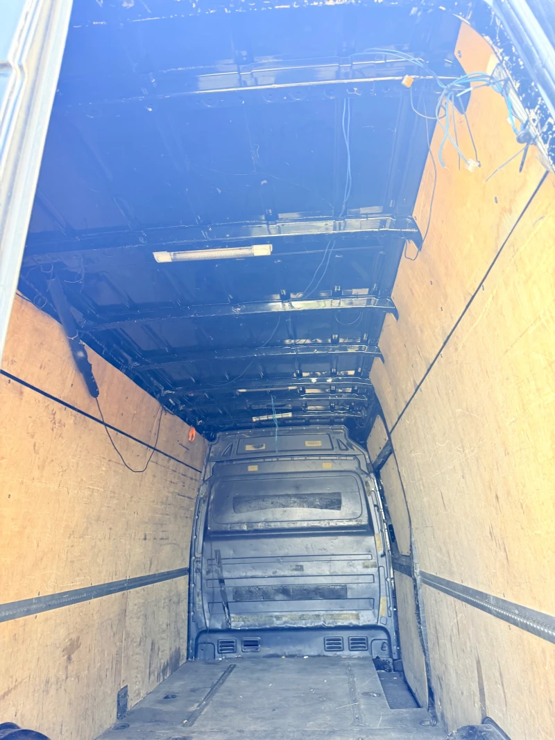 VW Crafter 2.5 Макси 163кс, снимка 12 - Бусове и автобуси - 52816895